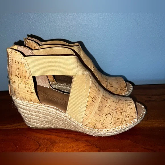 Gentle Souls by Kenneth Cole - Picture 2 of 6